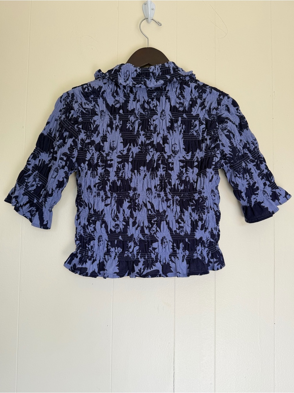 NWT ANTHROPOLOGIE Maeve Smocked Ruffle Button-Front Top Blue Abstract Print XS - Picture 6 of 8